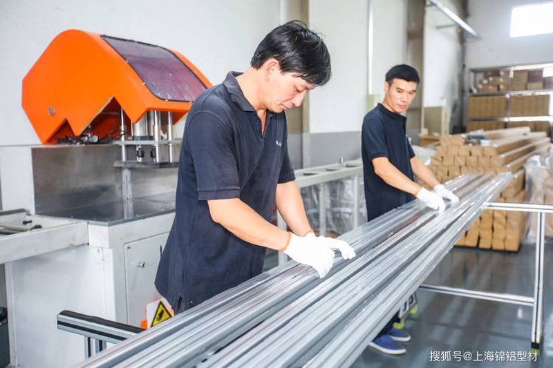 不锈钢板：价格波动背后的行业动态